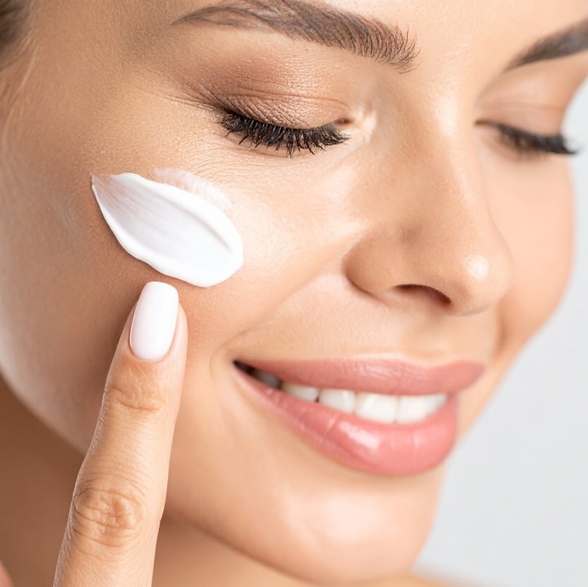 Wieczorna rutyna pielęgnacyjna – jak przygotować skórę do snu